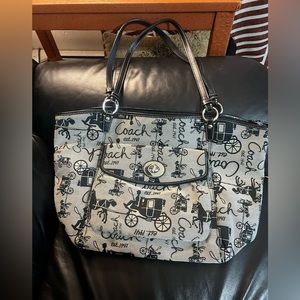 Coach Signature shoulder purse
